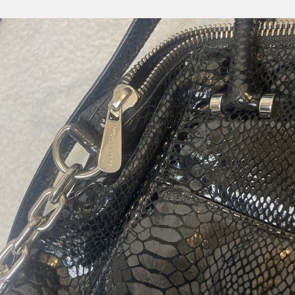 Michael Kors Chain Snake Embossed Leather Shoulder Bag/Cross Body Jet Set BlacK - Picture 9 of 14